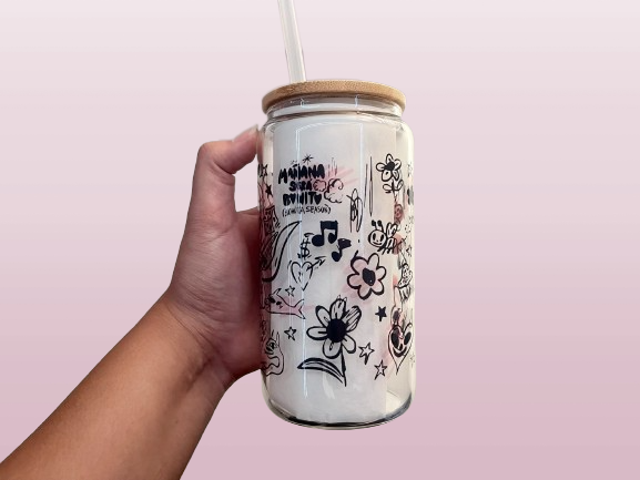 Butterfly Karol G 160z Glass Cup