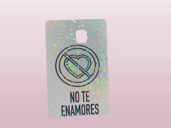 No te enamores Credit Card Sticker