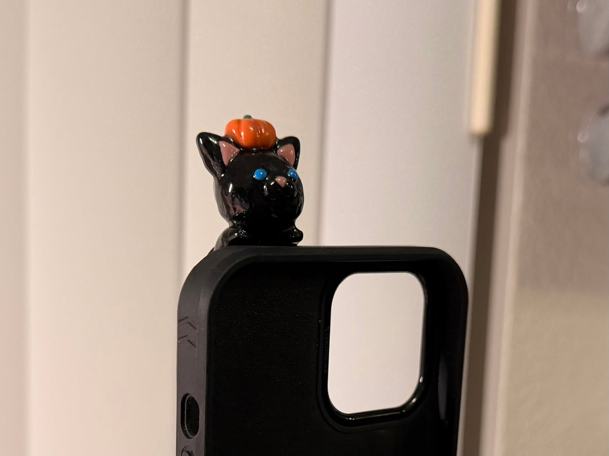 Pumpkin Kitty Phone Buddy